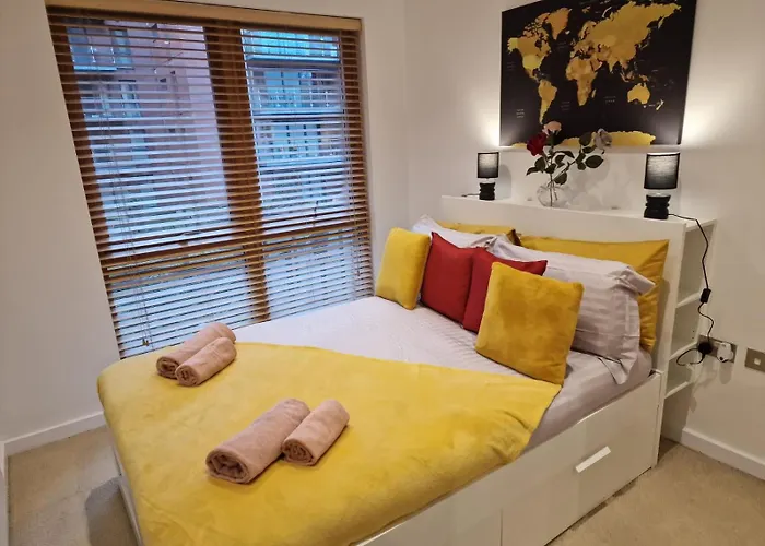 Luxury Modern Apartment Stay